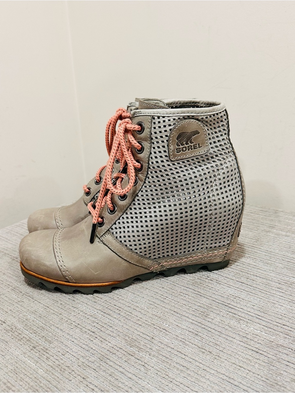 Sorel Joan of Arctic Wedge Heeled Boots Women’s Size 10
